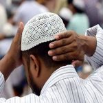 Karnataka: Hindu BMTC workers wear saffron shawls in protest of skull-caps