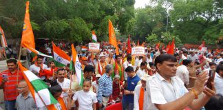 Hindu Right Groups Issue ‘Warning’ to Muslims at Delhi Rally