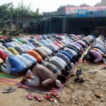 VHP made Muslim pilgrims on way to Ajmer apologise for roadside namaaz (Rediff)