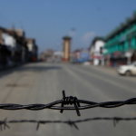 Kashmir: Police Raids Houses of Several Journalists in Probe Against Online Threats ( The Wire )