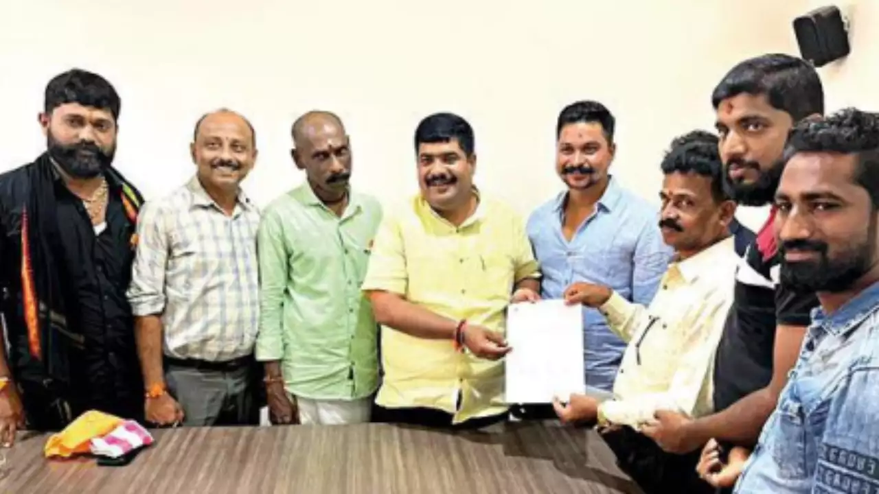 VHP opposes beef stalls in proposed new Central Market building in city ( The Hindu )