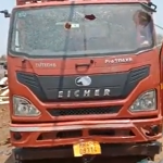 Bajrang Dal Cow vigilante unit attacks a truck carrying cattle.