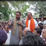 Hindu far-right groups mobilized thousands of people to protest against a Muslim shop