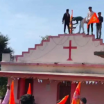 Hindu groups place saffron flags on 4 Indian churches (UCA News)