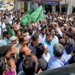 Election Commission delayed Anantnag polls to manipulate voting pattern: Mehbooba, Omar (The Hindu)