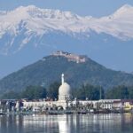 A Kashmir preacher loses right to pray at the Hazratbal shrine (The Hindu)
